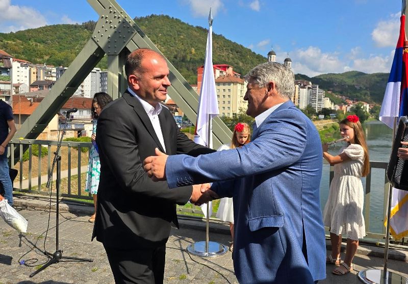 Manifestacijom „Ljudi i mostovi“ proslavljeno zajedništvo Zvornika i Malog Zvornika